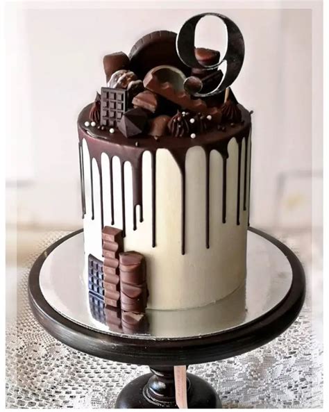 Amazing Chocolate Cake Day Cake Ideas To Complement Your Gift Card